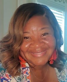 Lisa Carter headshot